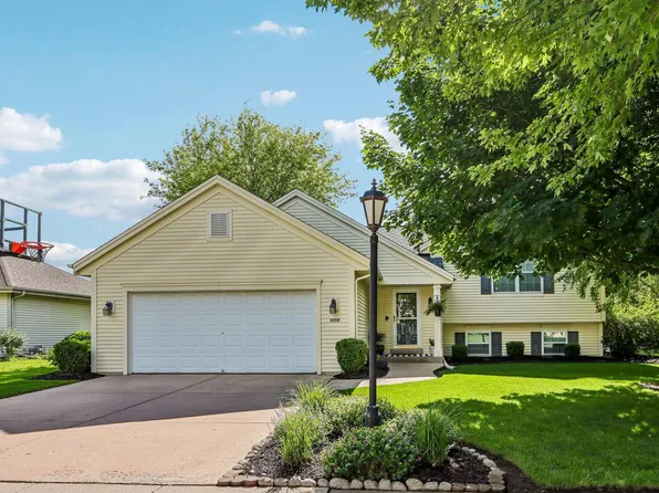 3737 Stillwater CIRCLE, Waukesha, WI 53189