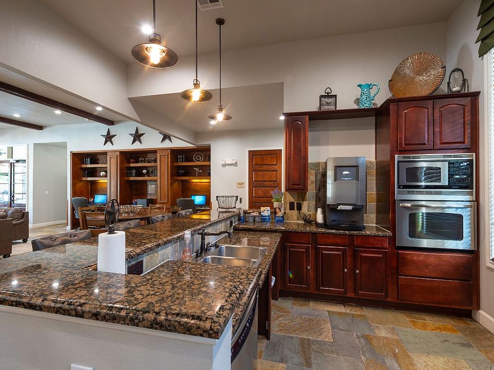 Oak Park Trails Resident Coffee Lounge