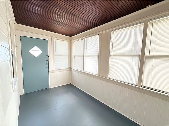 3rd image of 41 Mitchell Rd