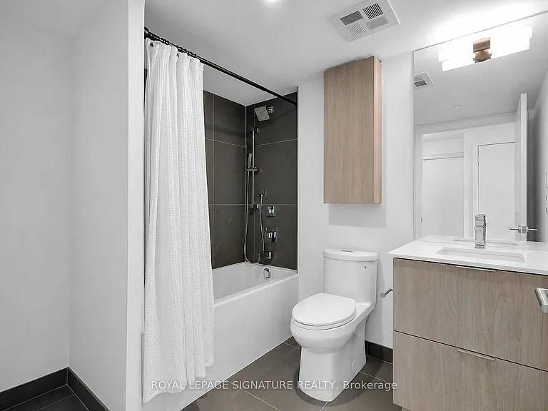 47 Mutual St #3006 — Photo 6