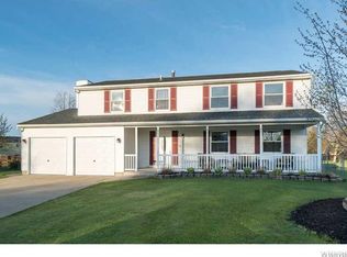 103 Roycroft Dr, West Seneca, NY 14224