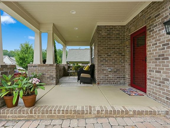 3rd image of 1009 Beechcrest Dr