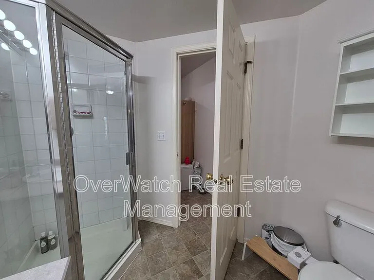 3926 Lakehurst Cir #1 — Photo 12