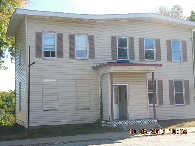 2nd image of 198 Main St
