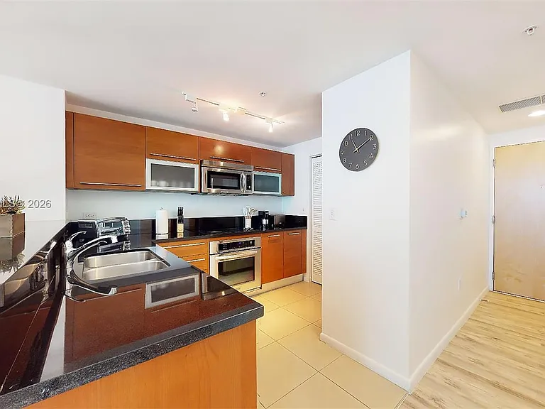 244 Biscayne Blvd — Photo 5