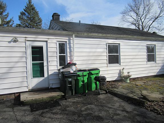 2nd image of 493 W Glendale St
