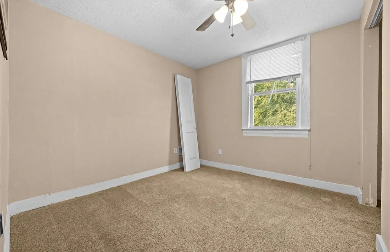 2 bed, 1309 sqft, $1,200 — Photo 3