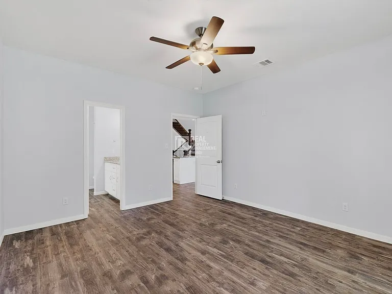 5838 Humbert Ave — Photo 21