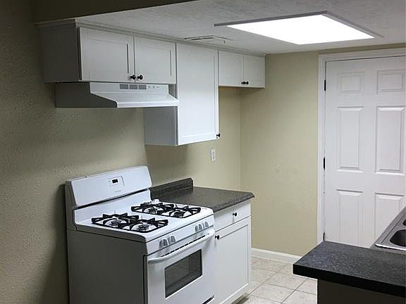 4th image of 9342 Deanwood St