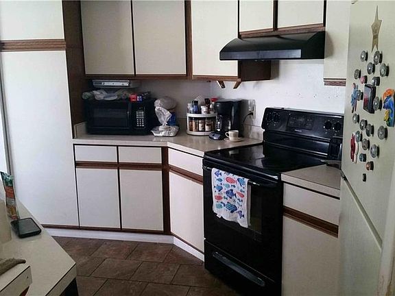 3rd image of 415 Sea Willow Dr