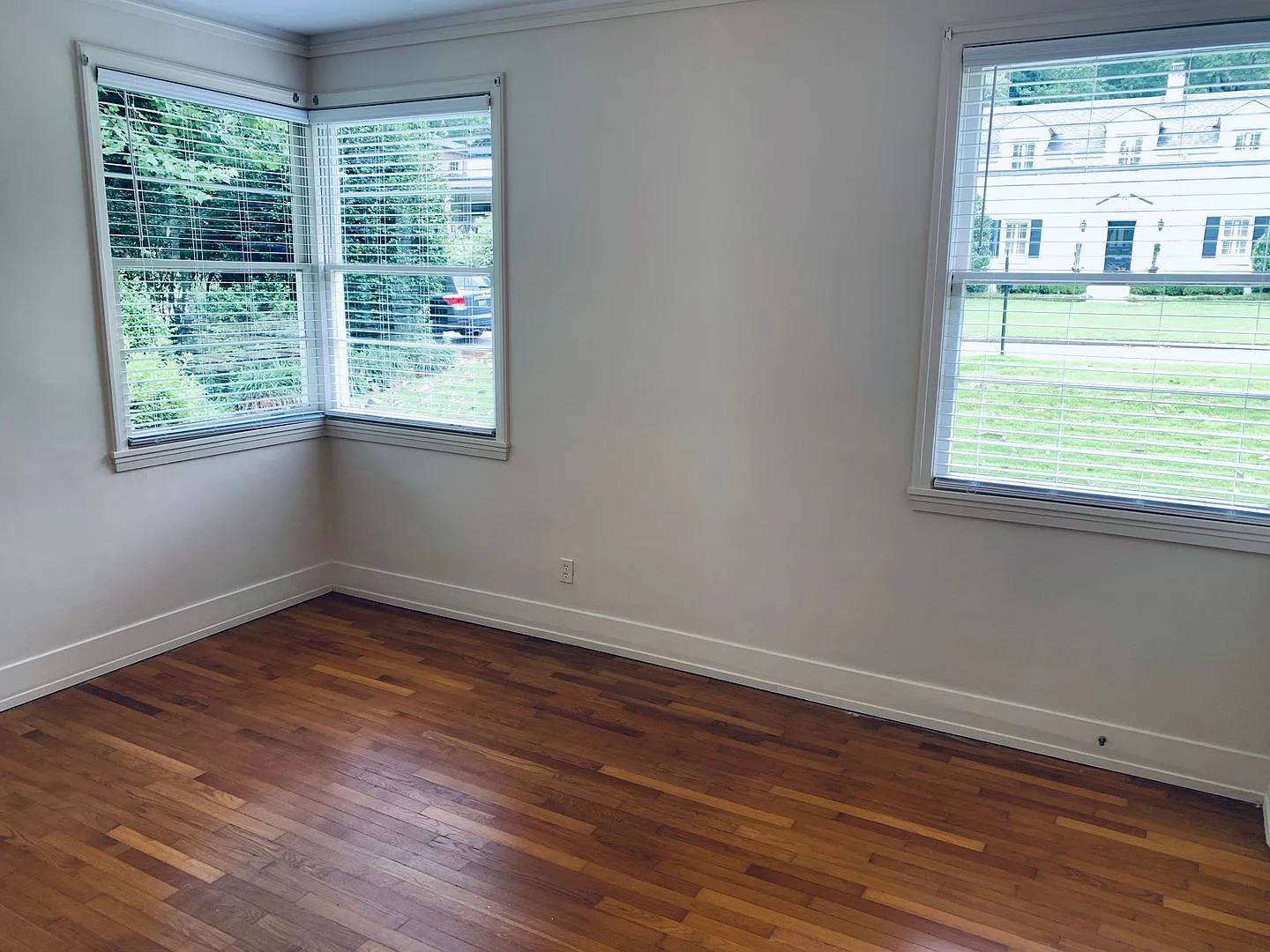 357 Nelocco Drive — Photo 3