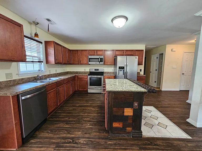 307 Big Tree Ln — Photo 6