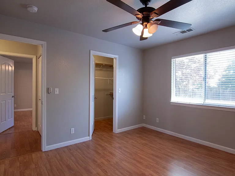 847 Cally Ct — Photo 12