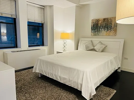 Rented by Manhattan Management Group | media 24