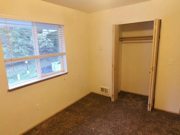 2257 Skyline Ln W — Photo 5