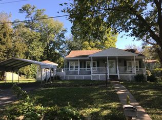 2715 S 38th St, Kansas City, KS 66106