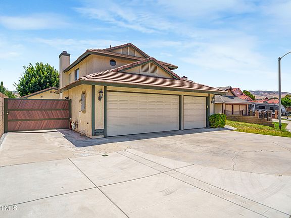 4th image of 2102 Redrock Ct