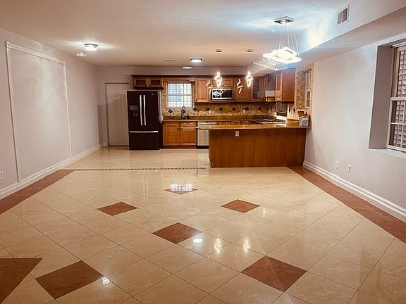3rd image of 7 Bryant Ave #1