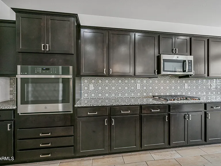 14049 W Desert Hollow Dr — Photo 10