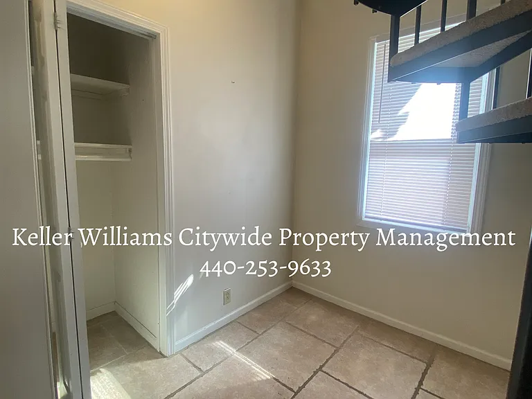 2 bedroom 2 bath townhome in Tremont — Photo 9