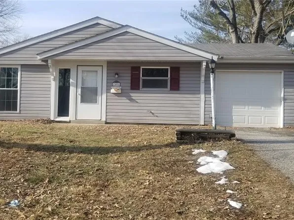 1406 Radiance Dr, Belleville, IL 62220