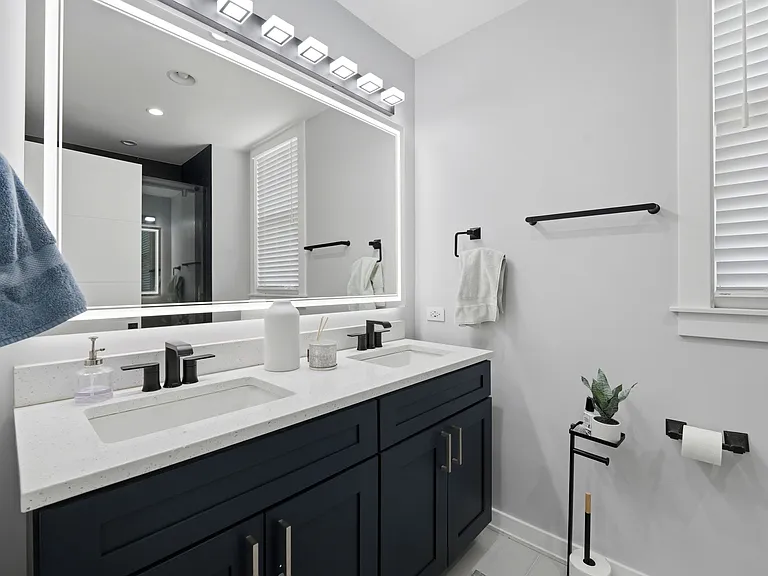 1518 W Melrose St #CH — Photo 18