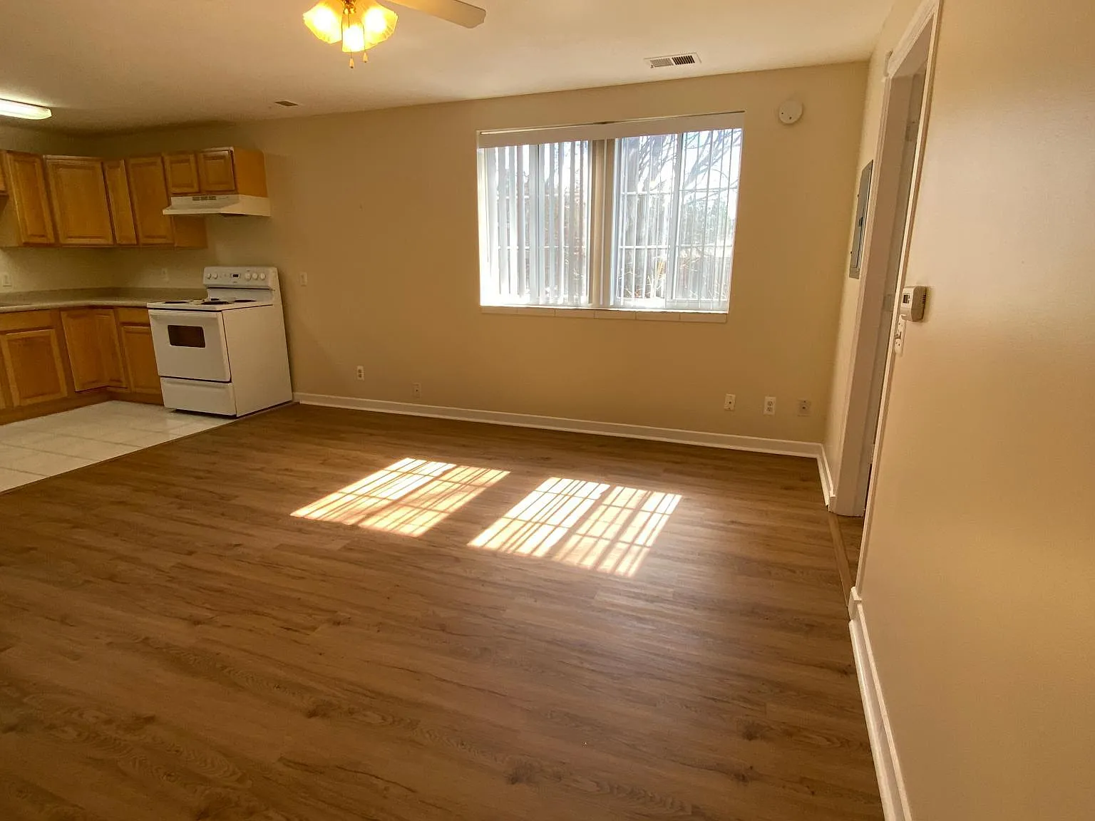 420 North St — Photo 2