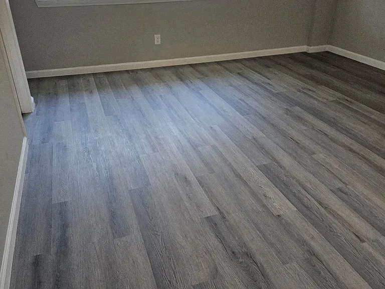 8726 Lugary Dr — Photo 2