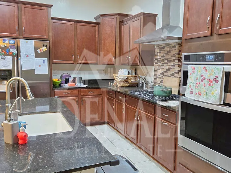 273 E Lantana Dr — Photo 7