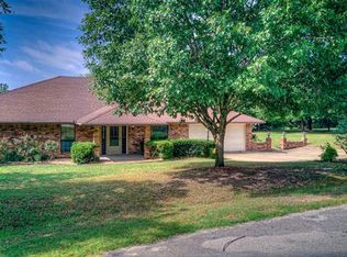 616 S Loop Dr, Cedar Hill, TX 75104