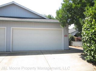531 Mountain View Dr, Central Point, OR 97502