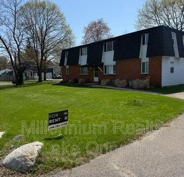 80 Myron St #1 — Photo 1