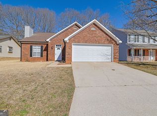 983 Oakwood Chase Cir, Stone Mountain, GA 30083