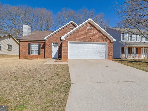 983 Oakwood Chase Cir, Stone Mountain, GA 30083