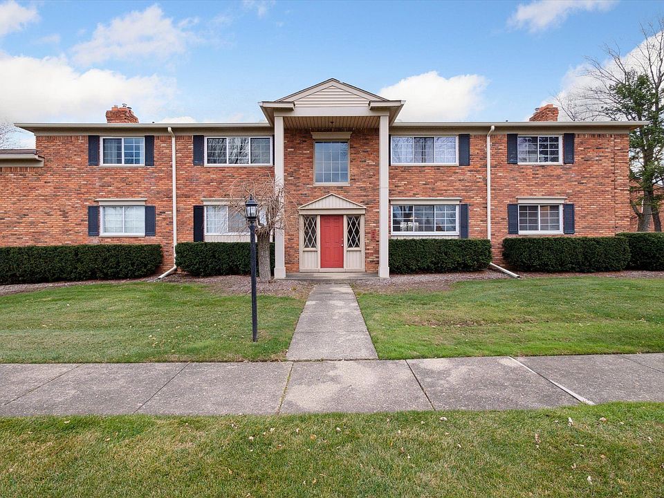 1st image of 42536 Woodward Ave