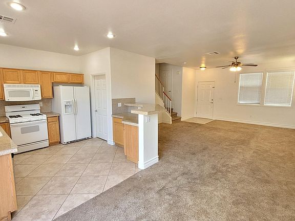 5th image of 10744 Tottenham Ave