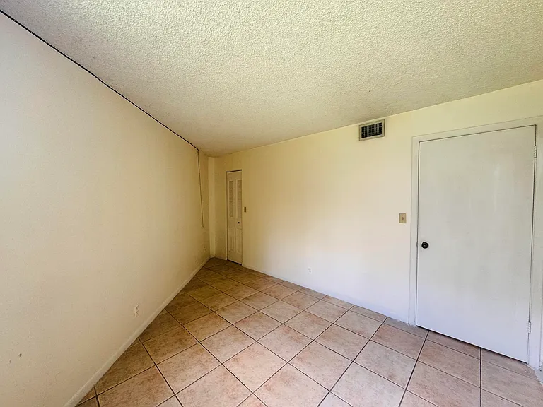 1900 N Congress Ave #107 — Photo 31