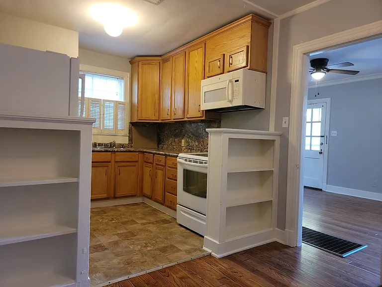 535 S Barksdale St — Photo 7