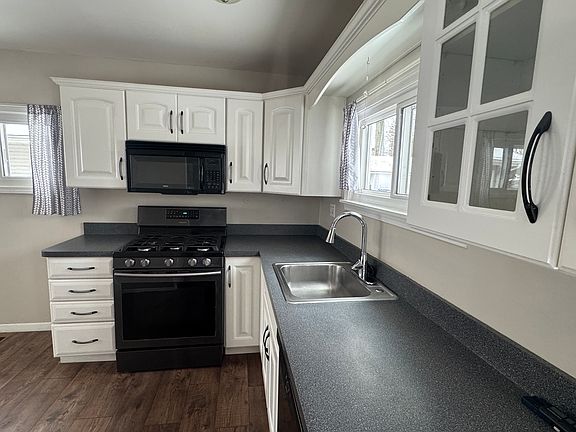 3rd image of 1012 Lones Dr