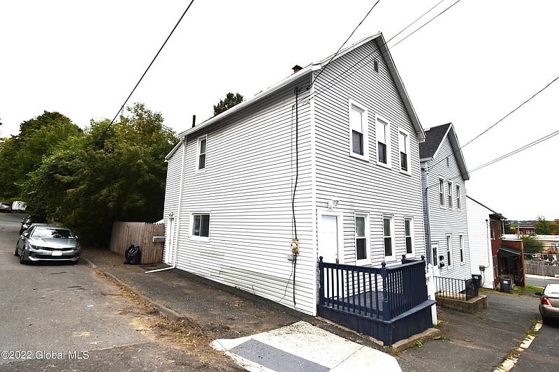 2nd image of 7 Lincoln Avenue