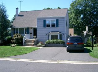 519 Clinton Ave, Middlesex, NJ 08846