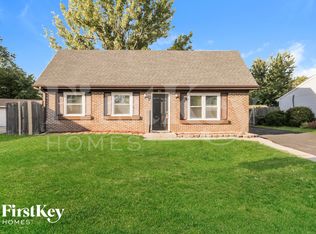 711 Linden Ct, Bolingbrook, IL 60440