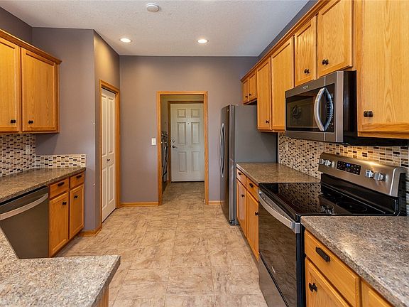 4th image of 583 82nd St