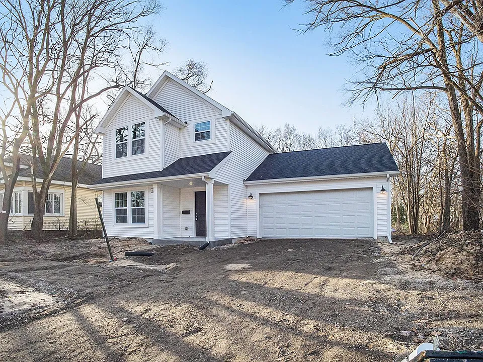 496 Ada Ave