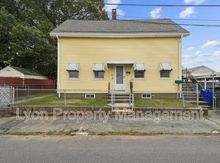 27 Slade St, Pawtucket, RI 02861