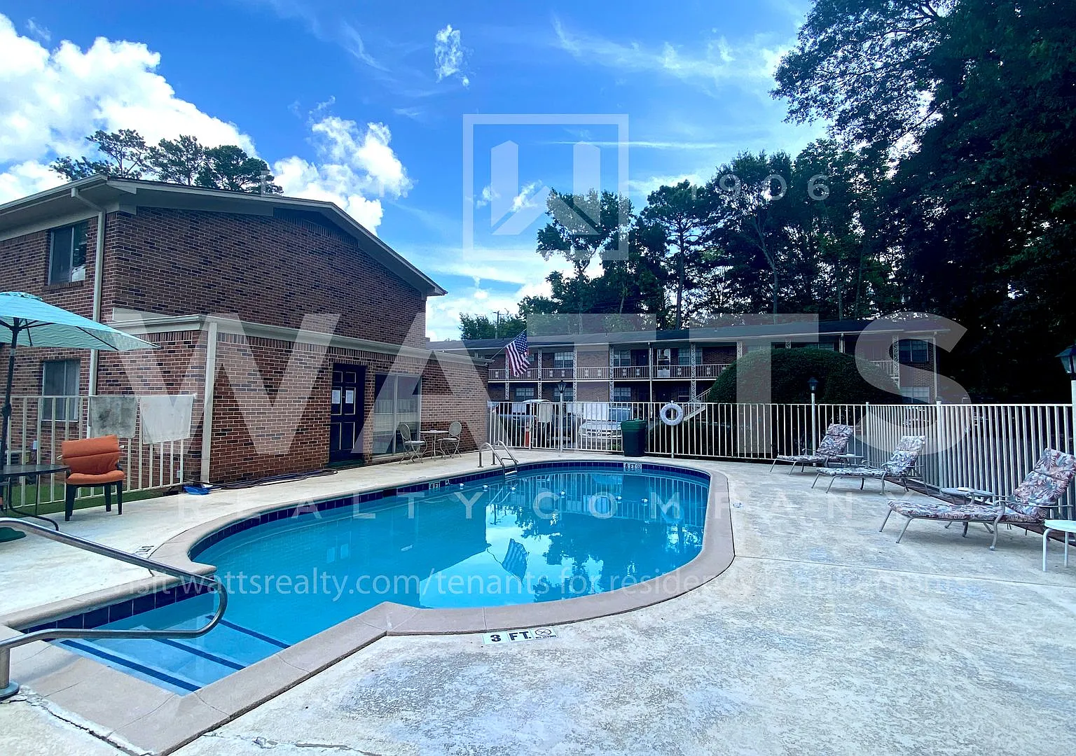 ROEBUCK VILLA APARTMENTS — Photo 2