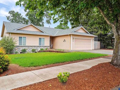1303 Crestview Dr, Silverton, OR, 97381