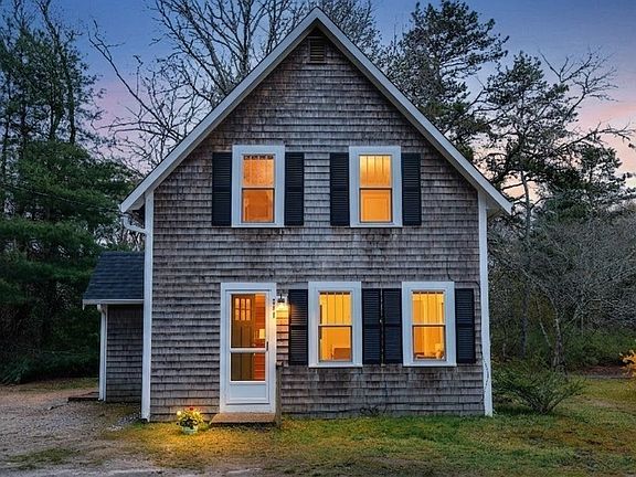 2nd image of 988 Old Falmouth Rd