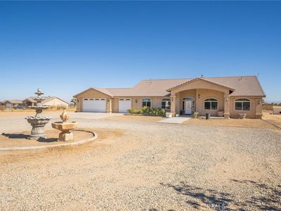 13325 Smith Rd, Phelan, CA, 92371