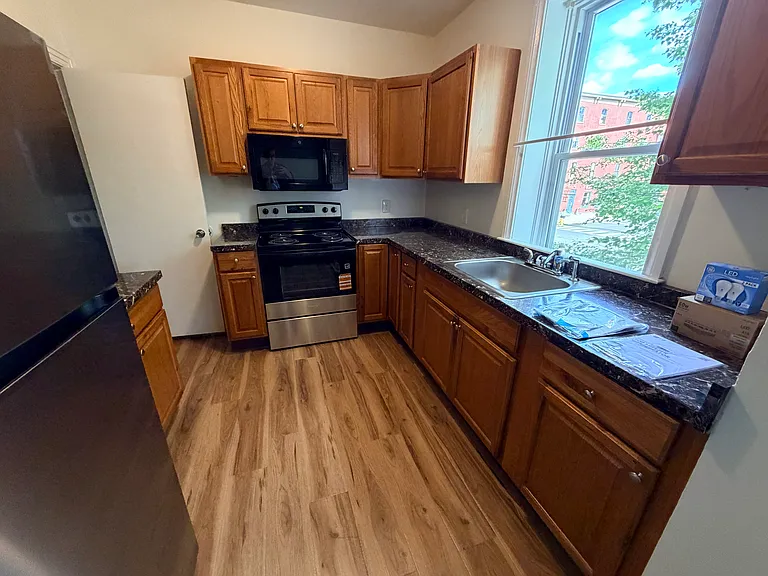 603 Northampton St #1 — Photo 4